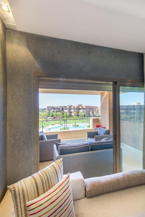Lumineux Et Vue Degagee Sur Piscine A Prestigia Apartment Marrakesh Bagian luar foto