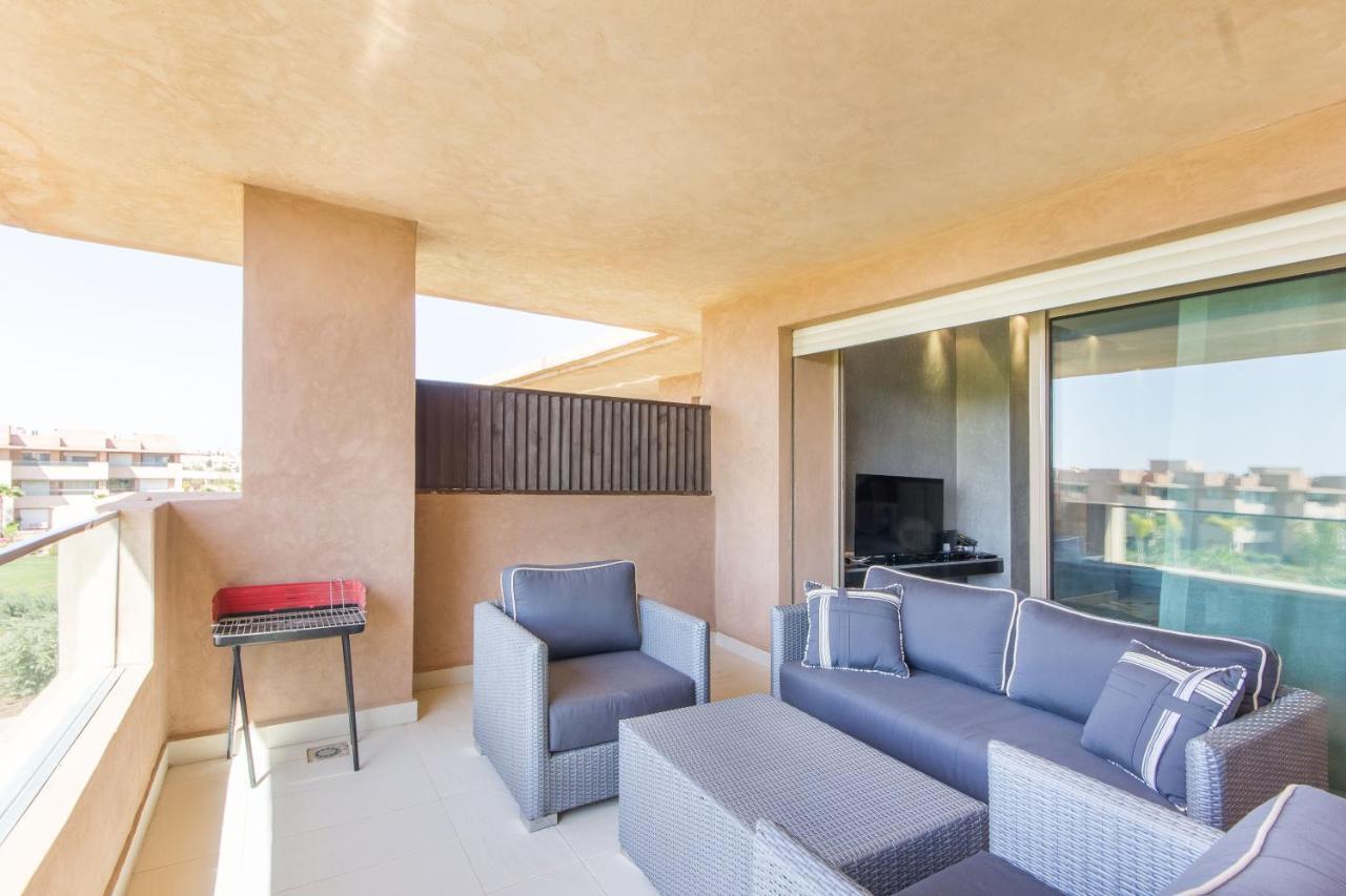 Lumineux Et Vue Degagee Sur Piscine A Prestigia Apartment Marrakesh Bagian luar foto